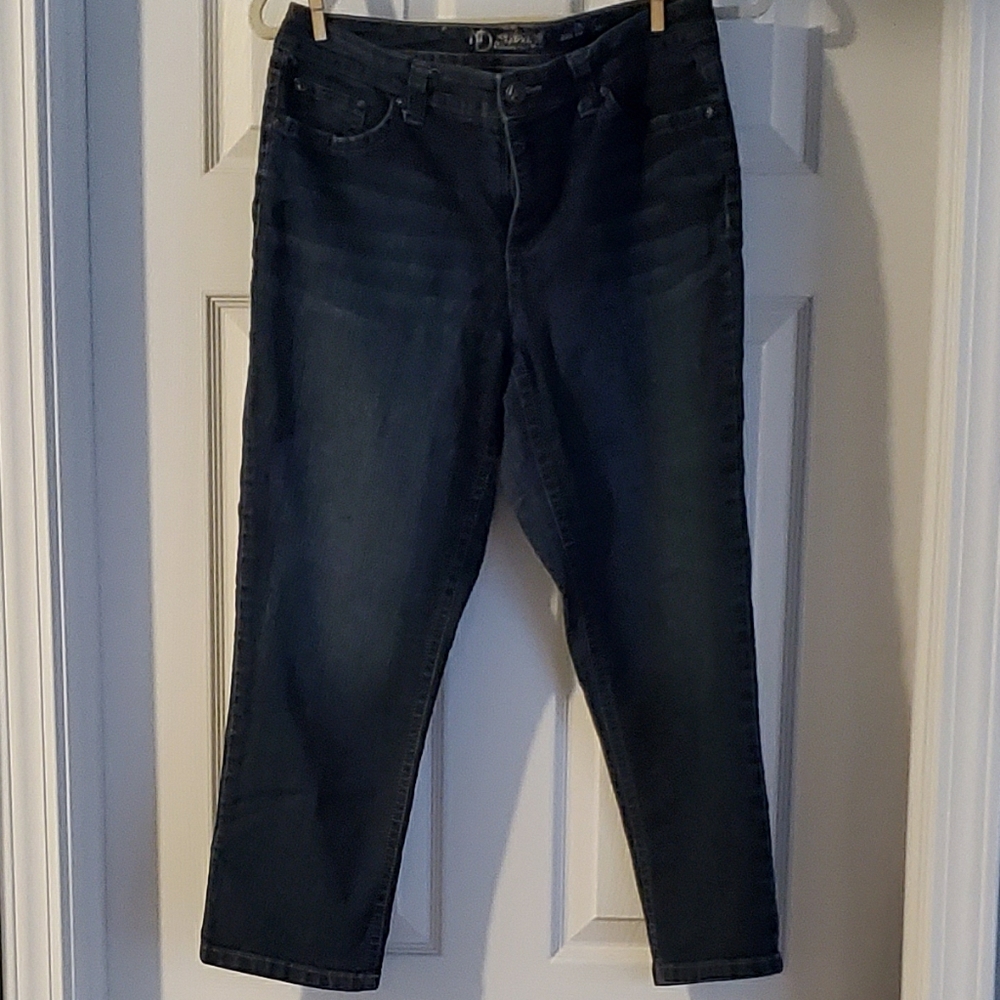 New Directions Weekend Capri Jeans